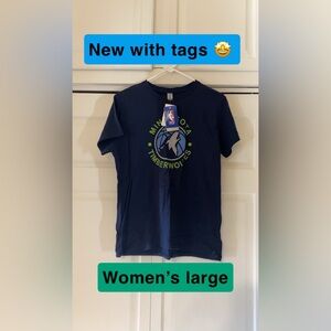 Women’s Minnesota Timberwolves T-shirt Size Large New With Tags Navy & Green